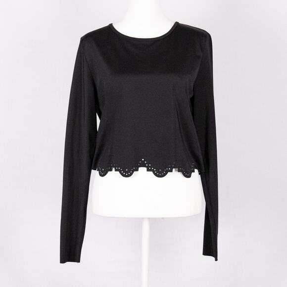 Beyond Yoga Tops - Beyond Yoga Women's Cruz Scalloped Crop Top Size LARGE Black Laser Cut Hem